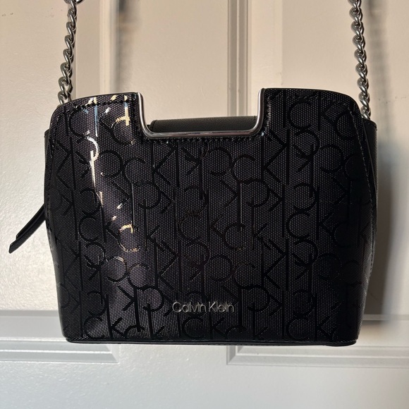 Calvin Klein Black Logo Shoulder Bag (NEW) - Picture 1 of 4